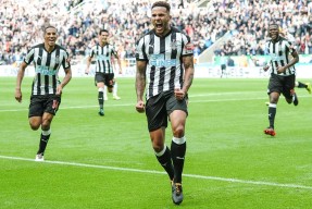 包含纽卡斯尔训练开放日，赛前状态回暖引欢呼，国王杯在即，细节决定成败的词条