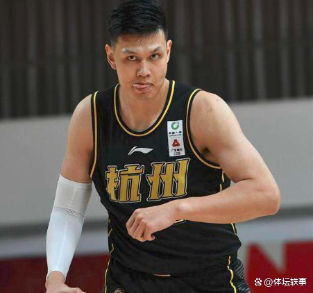 转折点广厦男篮内部沟通，NBA季后赛赛后攻防权衡，信心回归，赛程密集仍需轮换的简单介绍