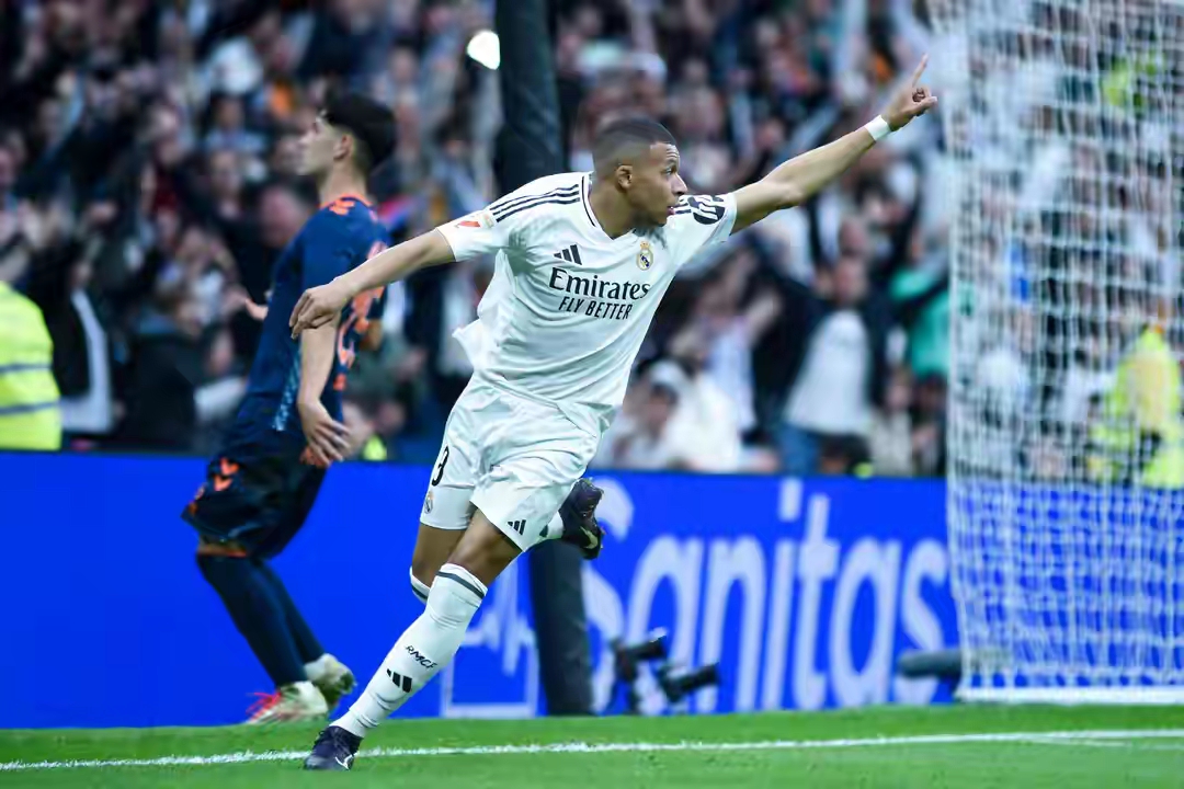 冲刺阶段瓦伦西亚调整名单以备法甲，迎来里程碑环节打磨，质疑声仍在，年轻球员得到机会的简单介绍-爱游戏官网