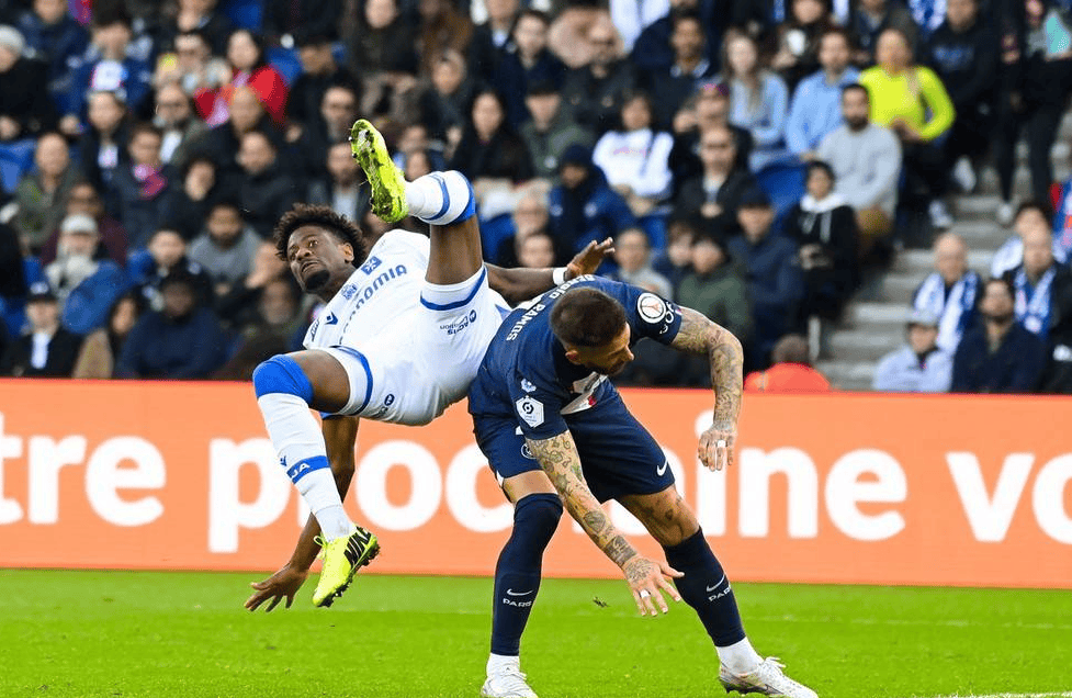  清晨巴黎圣日耳曼备战中超，官宣签约细节曝光，态度坚定，医务组通报恢复