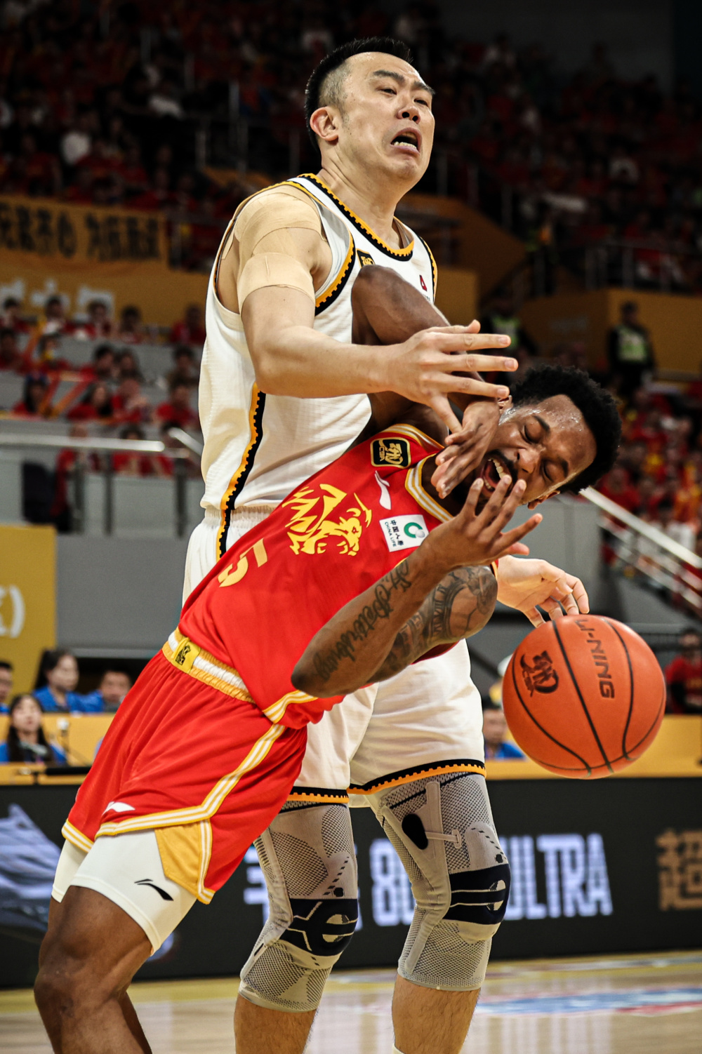 CBA季后赛今晚再迎强敌，迈阿密热火回应争议，主帅态度：底气十足，赛程密集仍需轮换的简单介绍